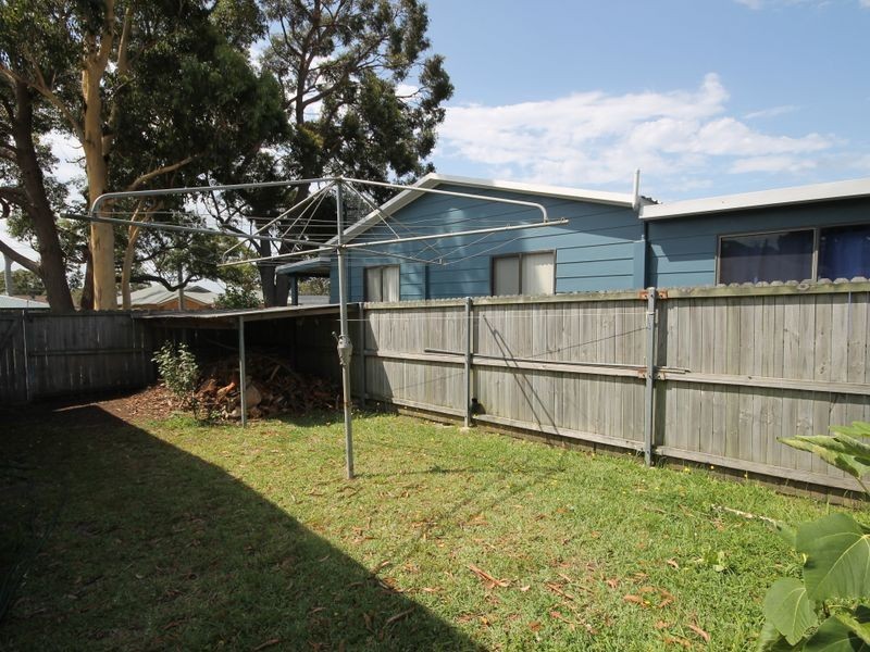 8 Gibson Crescent, Sanctuary Point NSW 2540