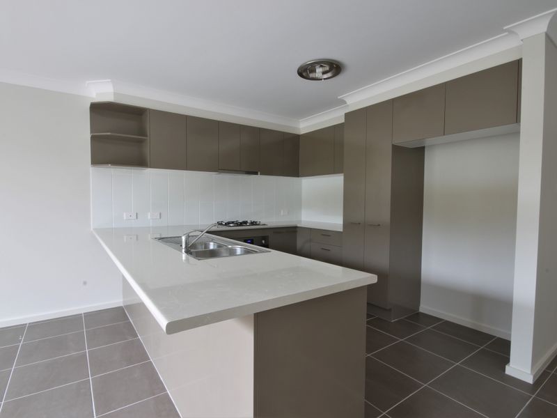 18B Hewitt Avenue, St Georges Basin NSW 2540