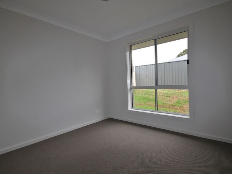 18B Hewitt Avenue, St Georges Basin NSW 2540