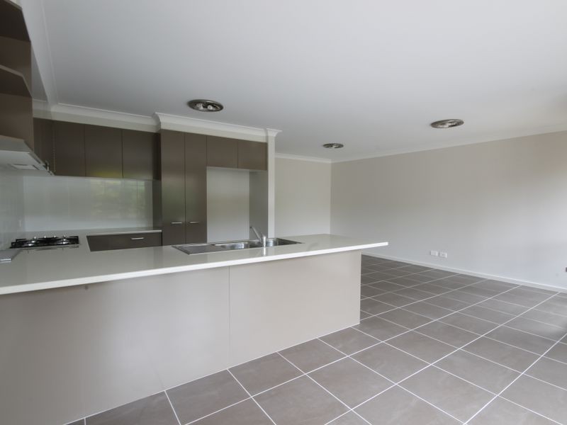 18B Hewitt Avenue, St Georges Basin NSW 2540