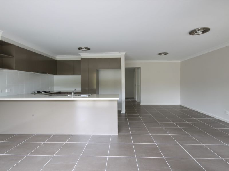 18B Hewitt Avenue, St Georges Basin NSW 2540