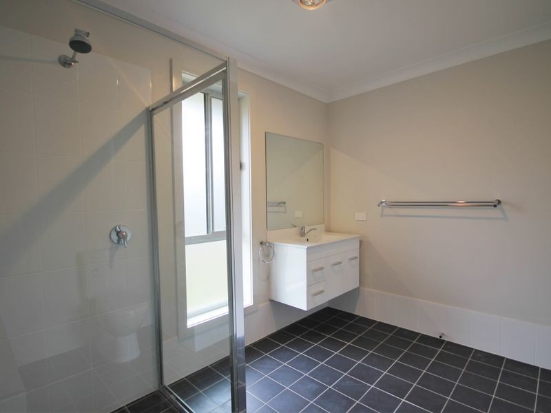 18B Hewitt Avenue, St Georges Basin NSW 2540
