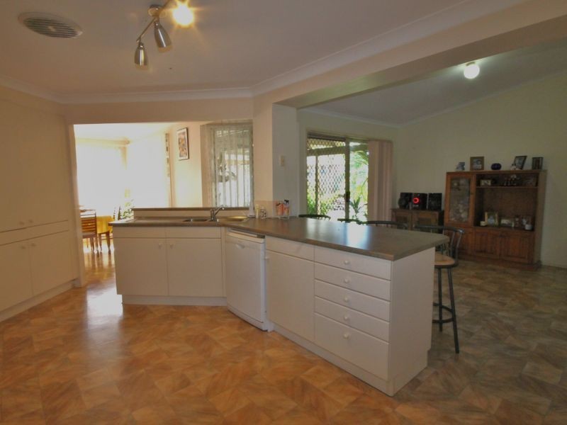 8 Lawson Way, Sanctuary Point NSW 2540