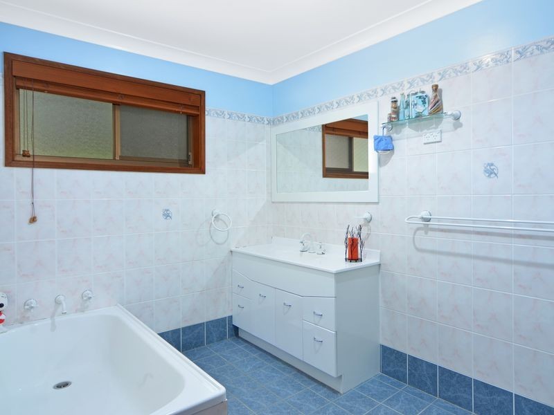 16 Rauch Close, St Georges Basin NSW 2540
