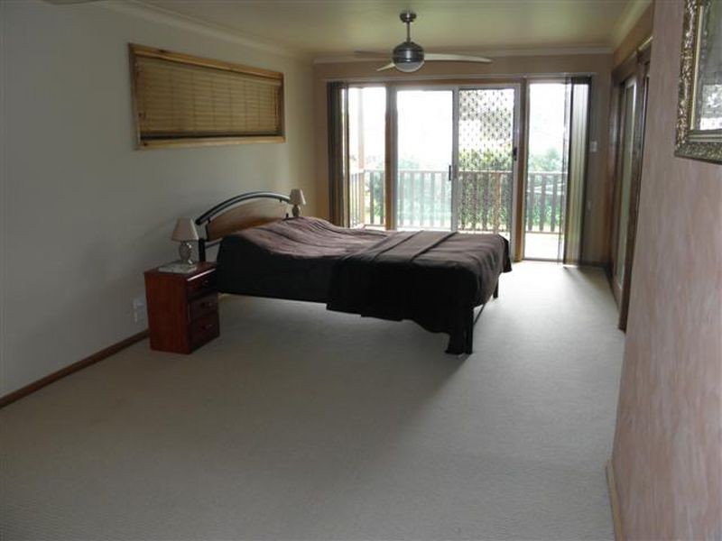 18 Walmer Ave, Sanctuary Point NSW 2540