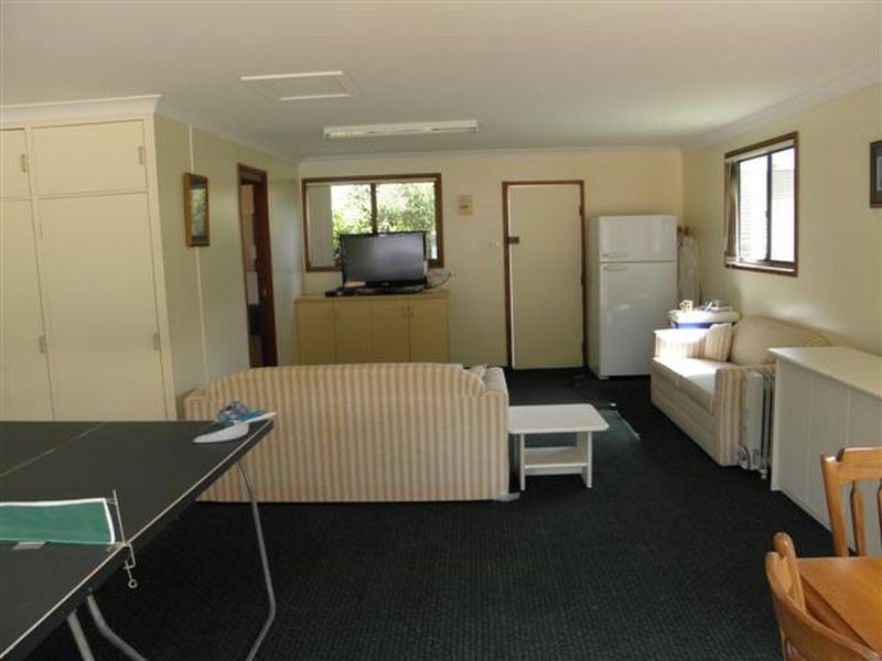 82 Basin View Parade, Basin View NSW 2540