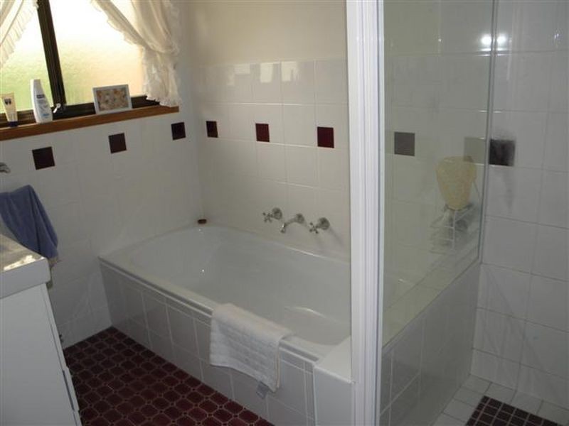 38 St Georges Road, St Georges Basin NSW 2540