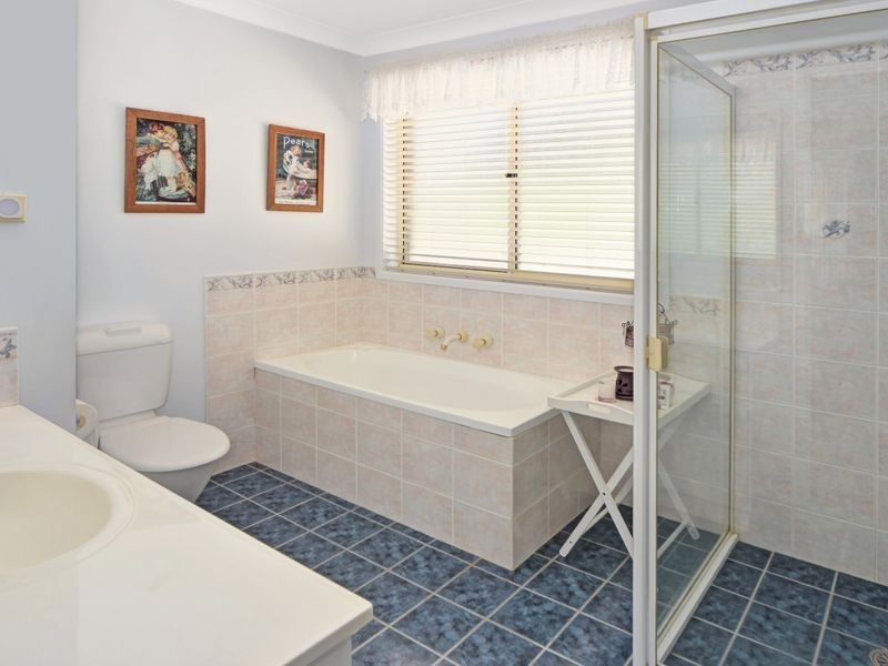 11 Hunt Street, Old Erowal Bay NSW 2540