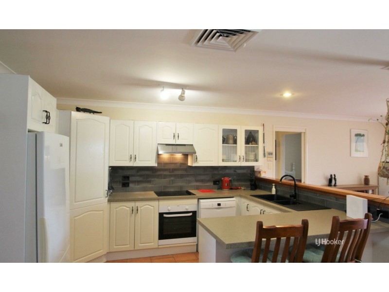 43 Cammaray Drive, St Georges Basin NSW 2540