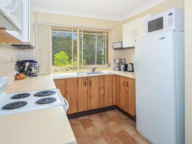21 Hewitt Avenue, St Georges Basin NSW 2540