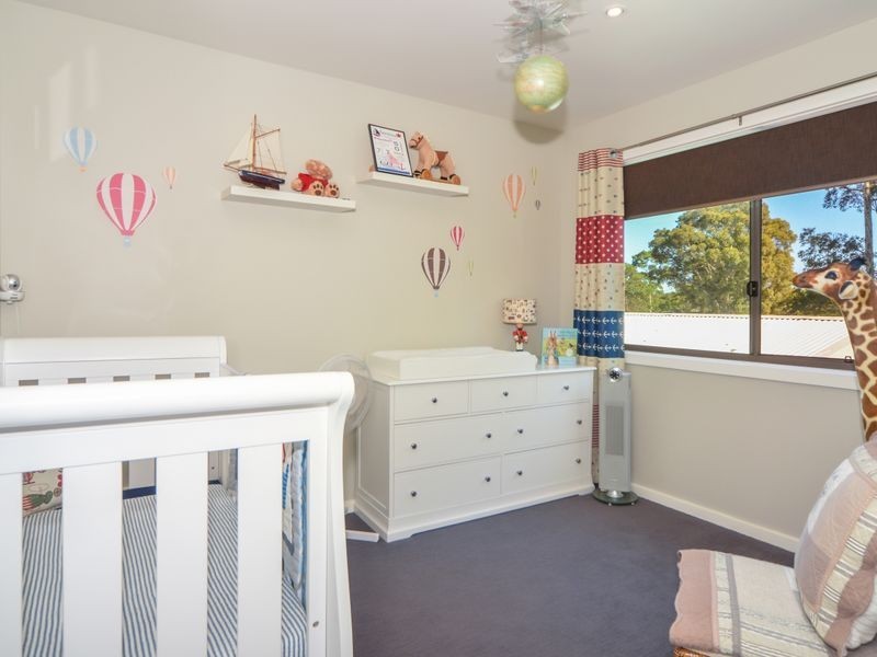 8 Walmer Avenue, Sanctuary Point NSW 2540