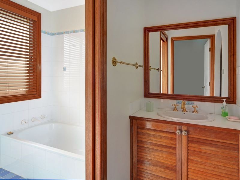 79 Sanctuary Point Road, Sanctuary Point NSW 2540