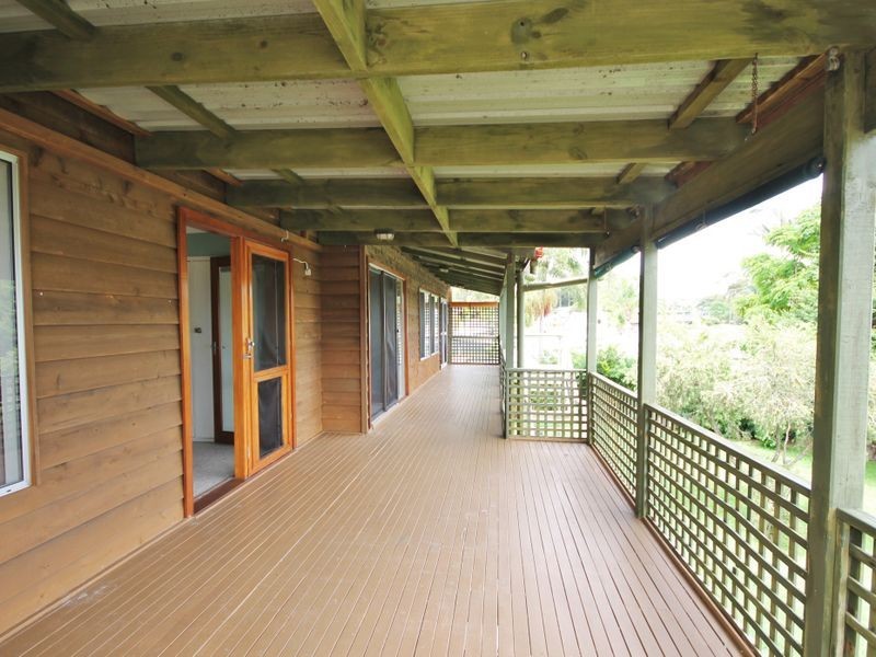 12 Collett Place, St Georges Basin NSW 2540