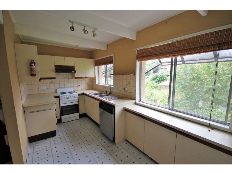 12 Collett Place, St Georges Basin NSW 2540