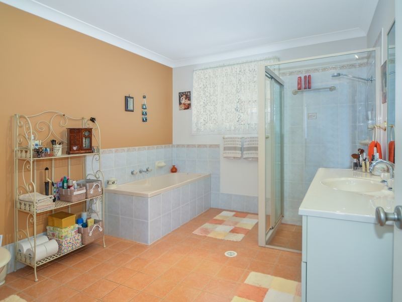 43 Hewitt Avenue, St Georges Basin NSW 2540