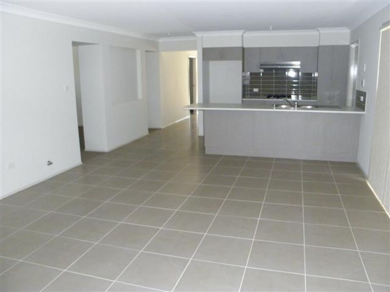 17 Avro Avenue, Sanctuary Point NSW 2540