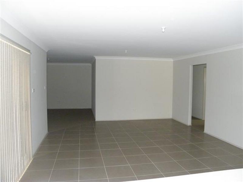 17 Avro Avenue, Sanctuary Point NSW 2540