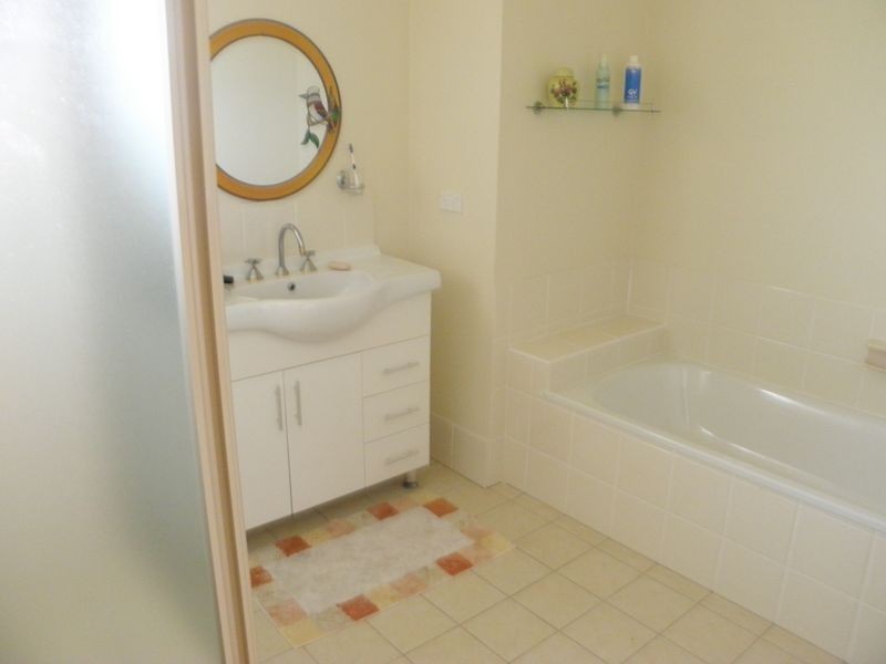 10 Flamingo Street, Sanctuary Point NSW 2540