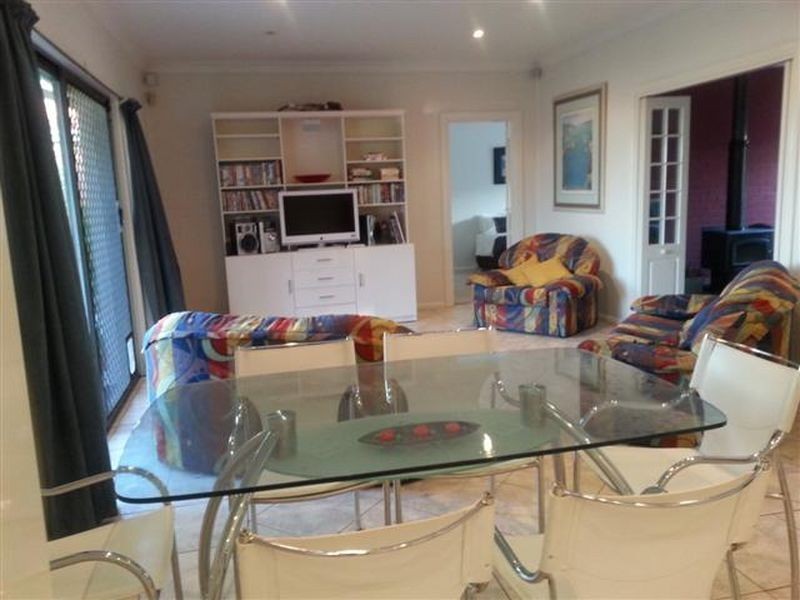 16 Gibson Cres, Sanctuary Point NSW 2540