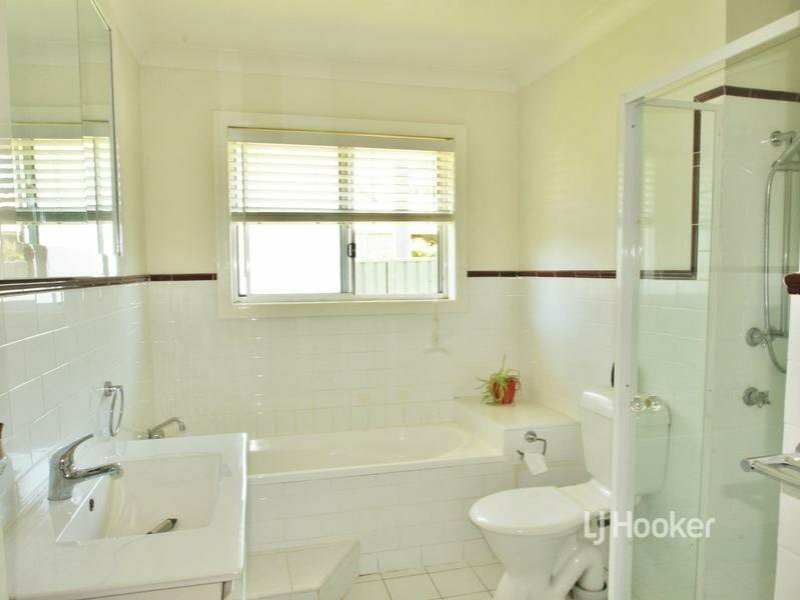 15 The Basin Road, St Georges Basin NSW 2540