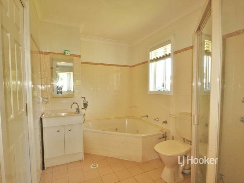 15 The Basin Road, St Georges Basin NSW 2540