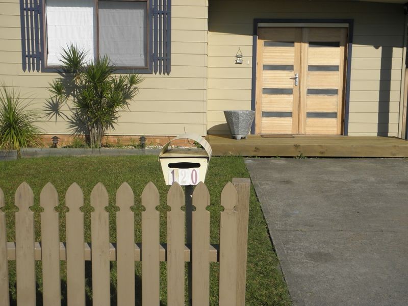 120 WARATAH CRESCENT, Sanctuary Point NSW 2540