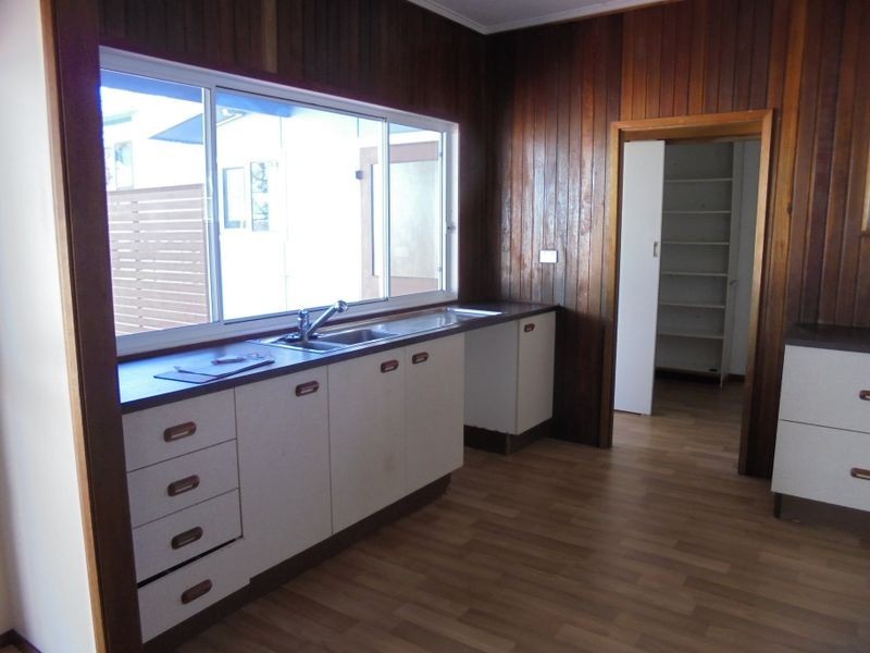 216 LORALYN AVENUE, Sanctuary Point NSW 2540