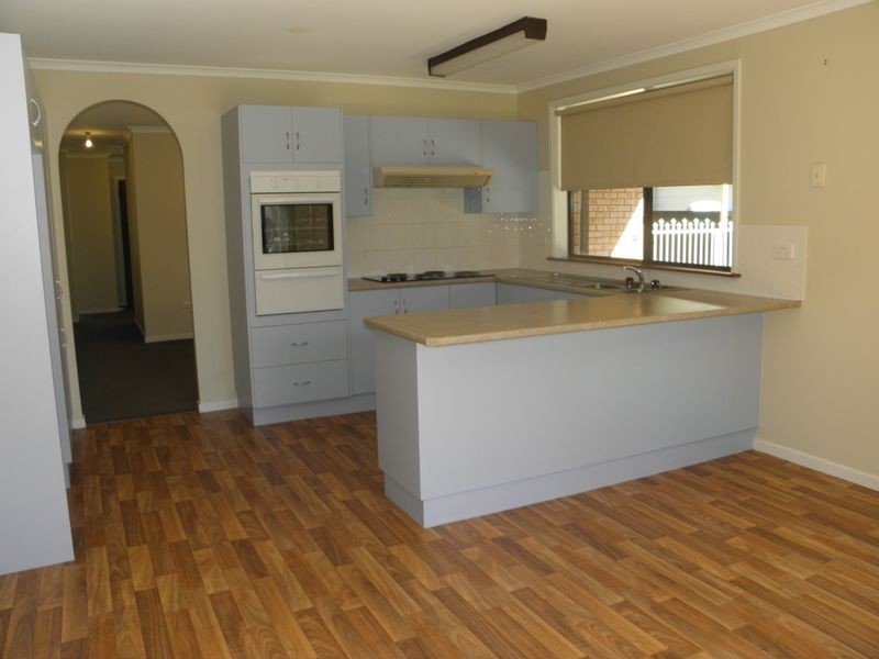 189 GREVILLE AVE, Sanctuary Point NSW 2540