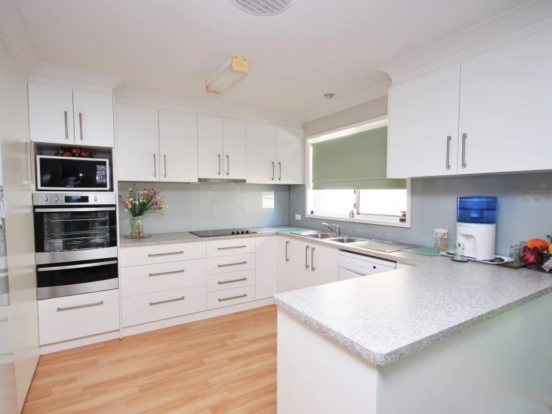 33 Ridgelands Drive, Sanctuary Point NSW 2540
