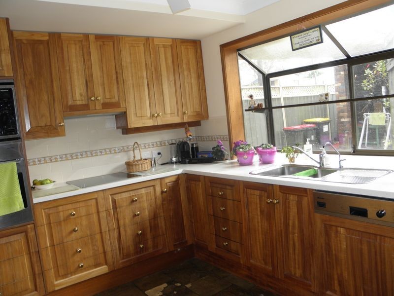 176 LORALYN AVE, St Georges Basin NSW 2540