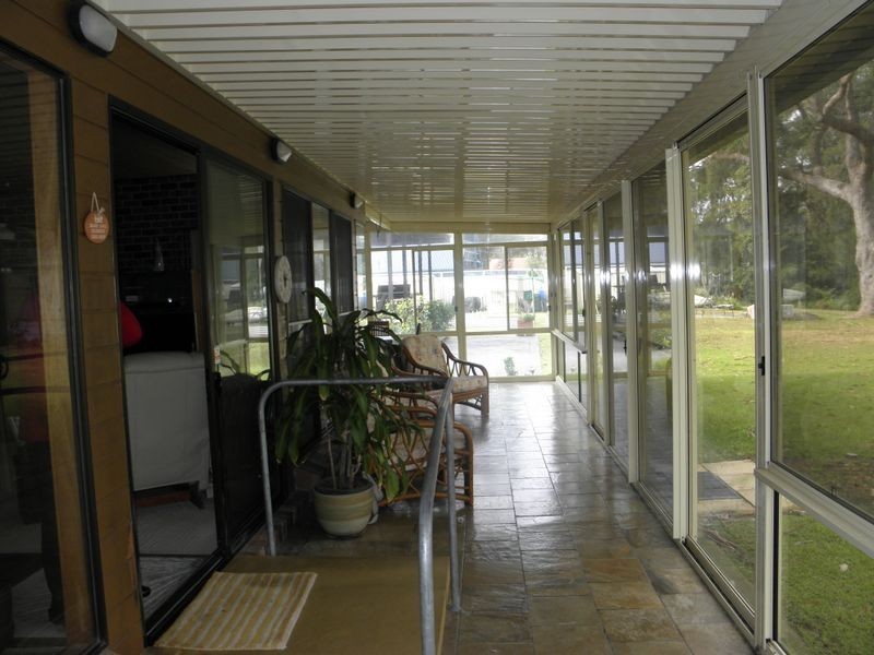 176 LORALYN AVE, St Georges Basin NSW 2540