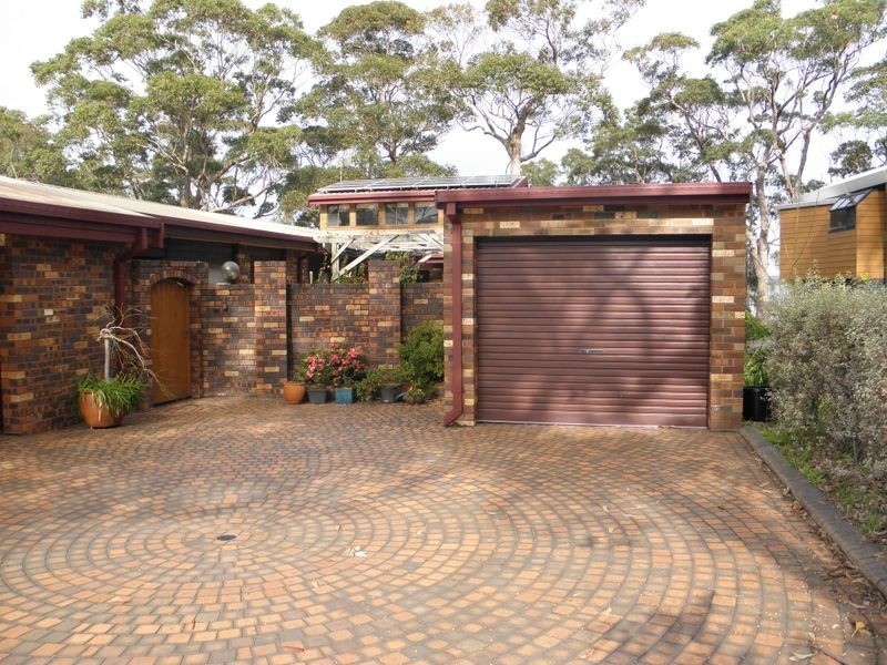 176 LORALYN AVE, St Georges Basin NSW 2540