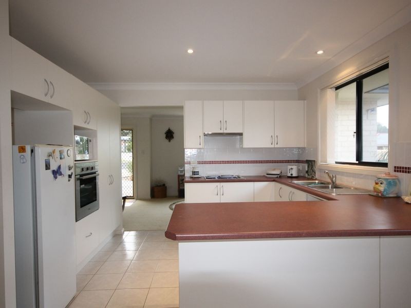 2 / 29 CAPELAND AVE, Sanctuary Point NSW 2540