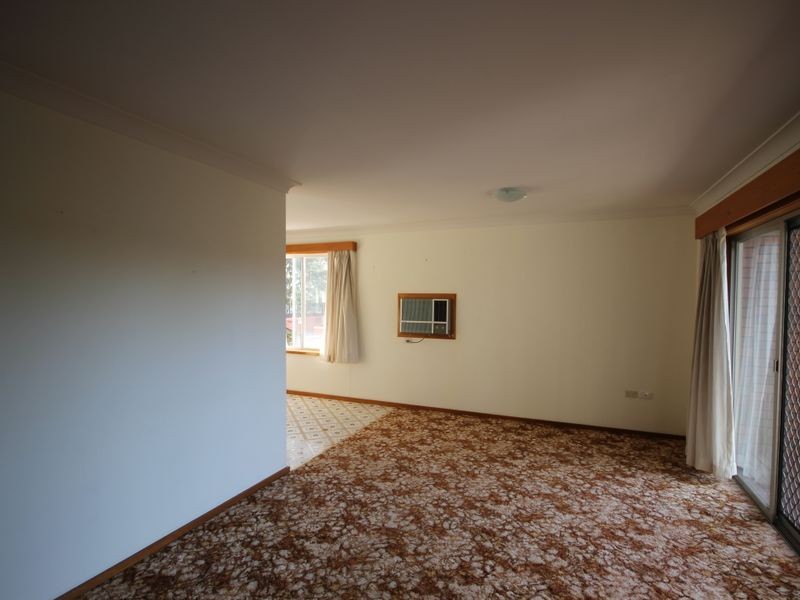 37 LACHLAN CR., St Georges Basin NSW 2540