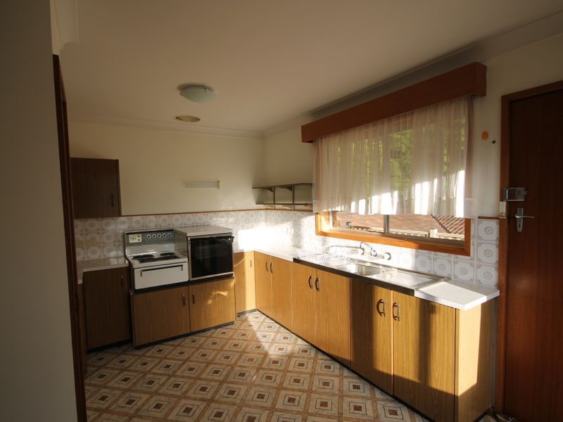 37 LACHLAN CR., St Georges Basin NSW 2540