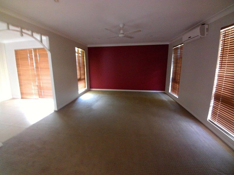 5 Dunisla Street, Sanctuary Point NSW 2540