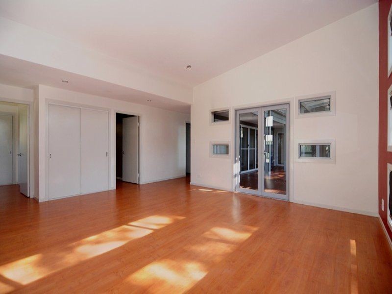 7 Mathie Street, Basin View NSW 2540