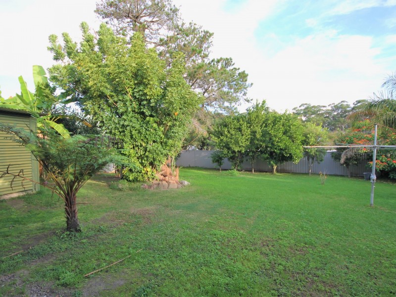 18 Audrey Avenue, Basin View NSW 2540