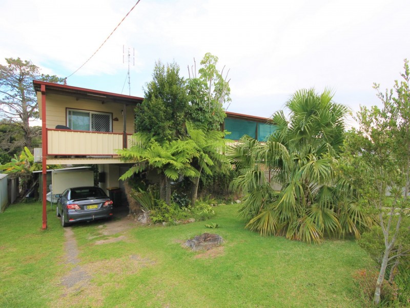 18 Audrey Avenue, Basin View NSW 2540
