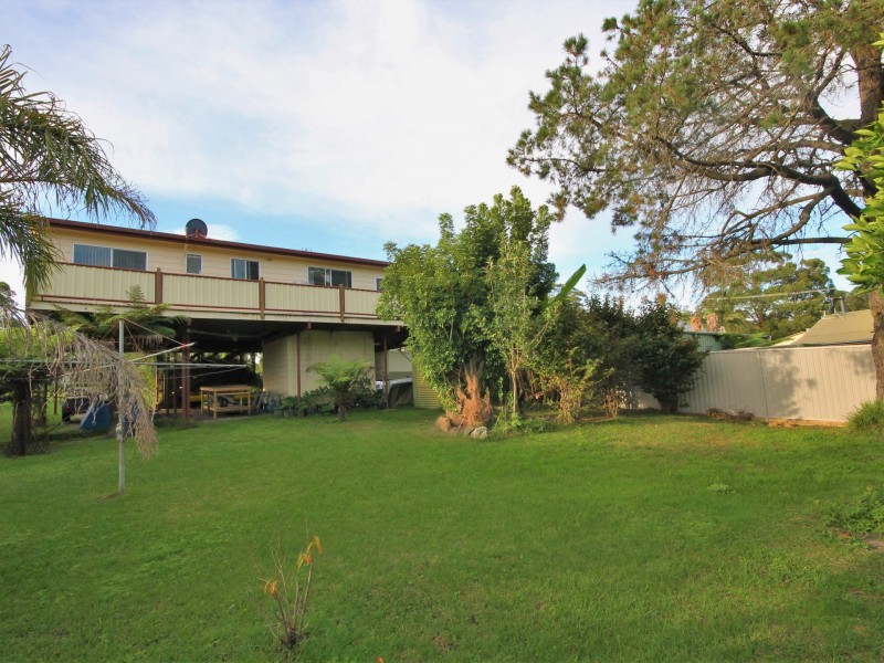 18 Audrey Avenue, Basin View NSW 2540