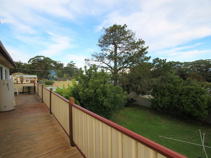 18 Audrey Avenue, Basin View NSW 2540