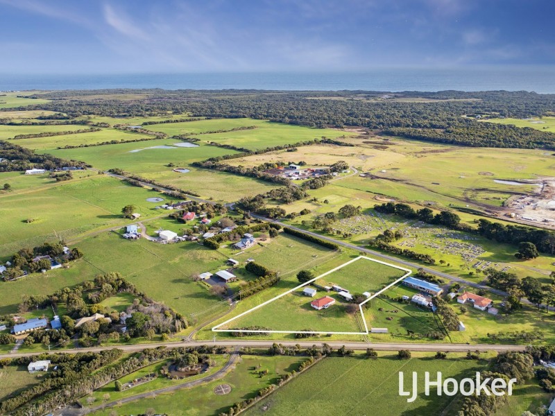 18 Tibbles Avenue, Old Erowal Bay NSW 2540