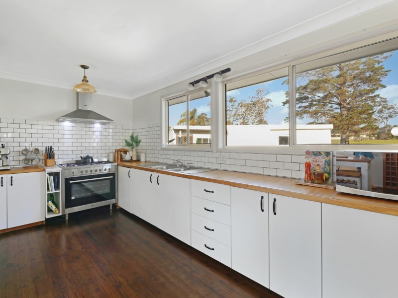 15 Waratah Crescent, Sanctuary Point NSW 2540