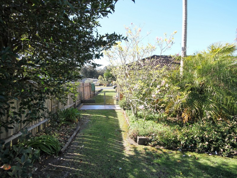 24 First Avenue, Erowal Bay NSW 2540