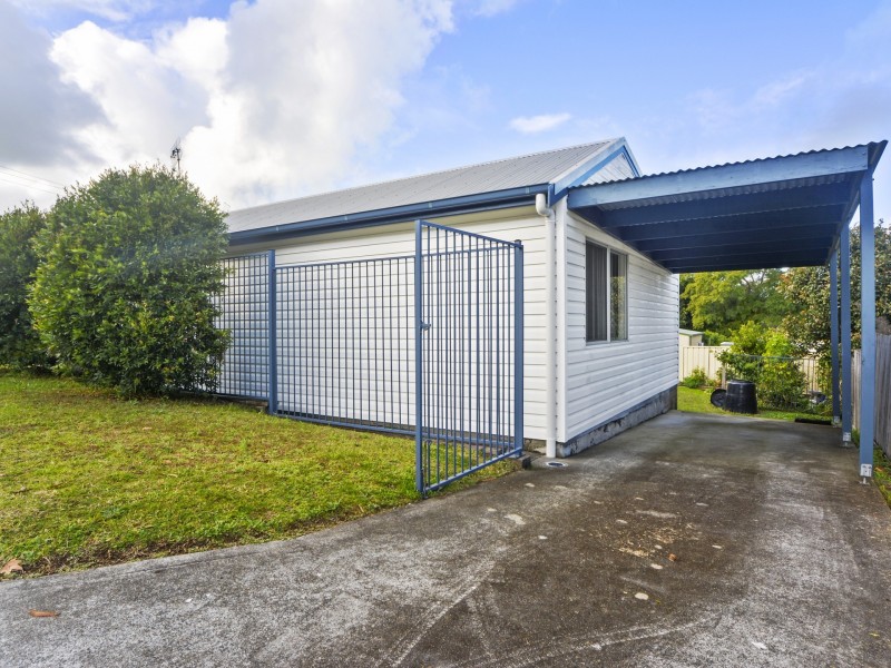 64 & 64A Birriley Street, Bomaderry NSW 2541