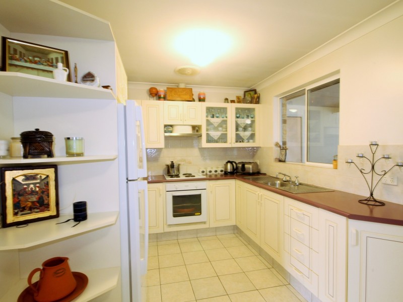 121 Warrego Drive, Sanctuary Point NSW 2540