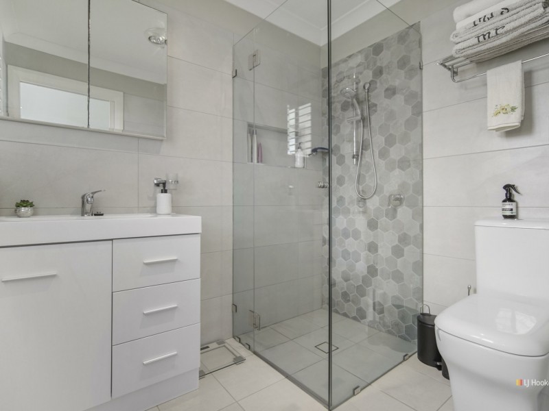 242 Walmer Avenue, Sanctuary Point NSW 2540