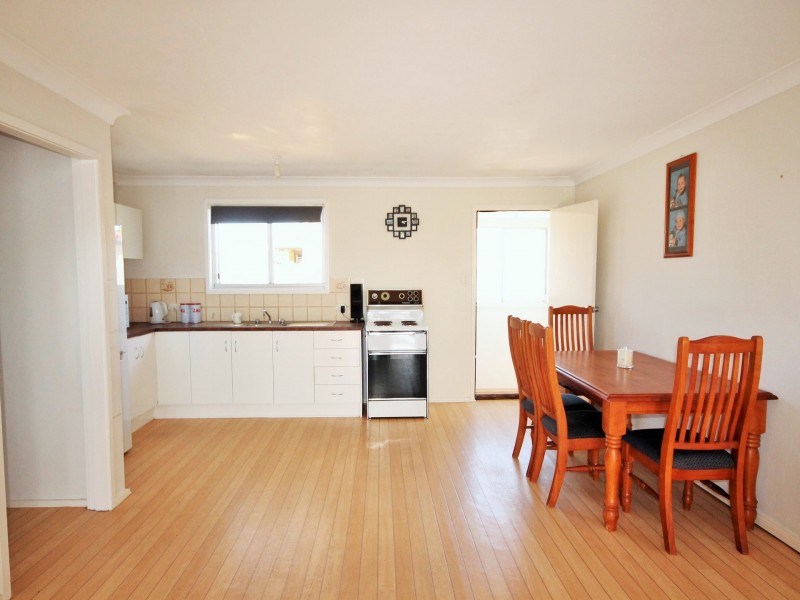 8 Gibson Crescent, Sanctuary Point NSW 2540