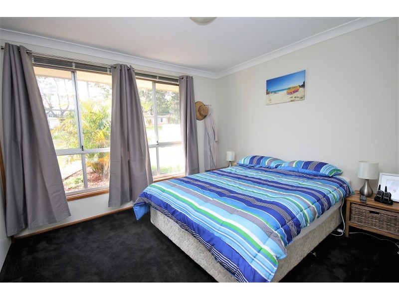 3 Graham Avenue, St Georges Basin NSW 2540