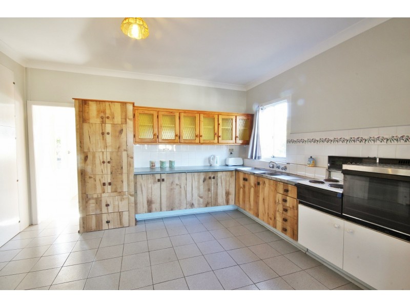 18 Kestrel Avenue, Sanctuary Point NSW 2540